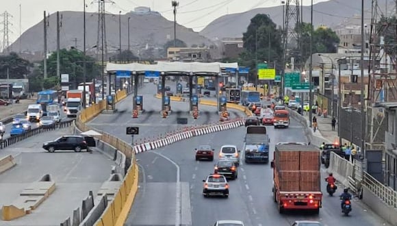 Rutas de Lima cerró cuatro carriles del peaje en Puente Piedra. Foto: TVPerú