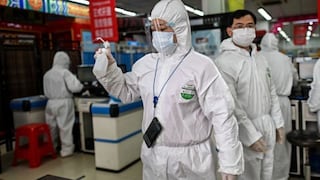 China niega que miembros del laboratorio de virus de Wuhan enfermaran antes de conocerse el COVID-19