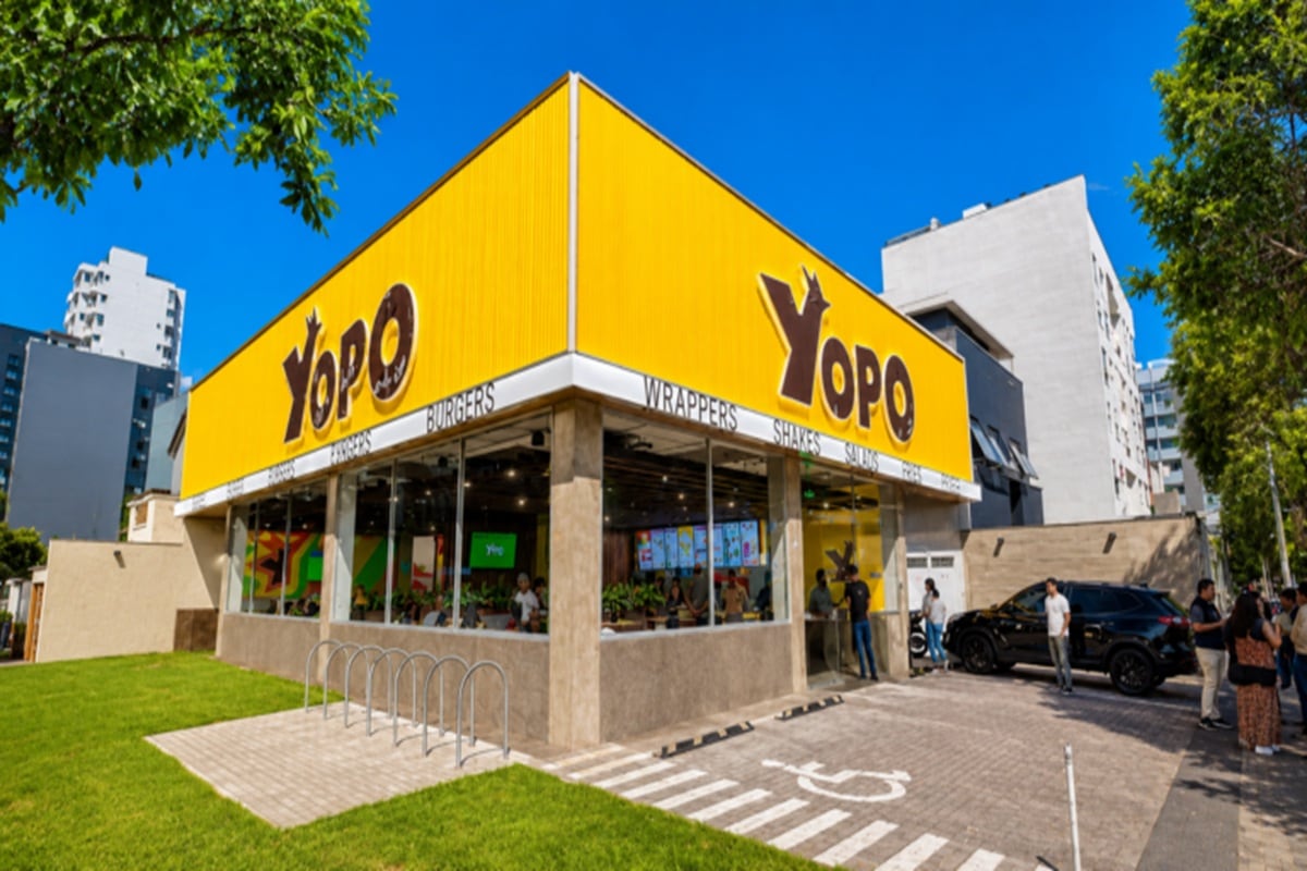 La cadena peruana comenzará sus operaciones en España exclusivamente a través del canal delivery antes de evaluar la apertura de restaurantes físicos. (Foto: Yopo)