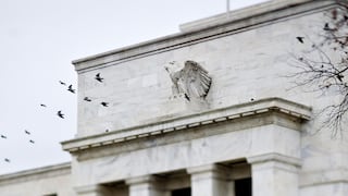 Operadores de bonos aumentan apuestas sobre la Fed tras peor semana del 2023