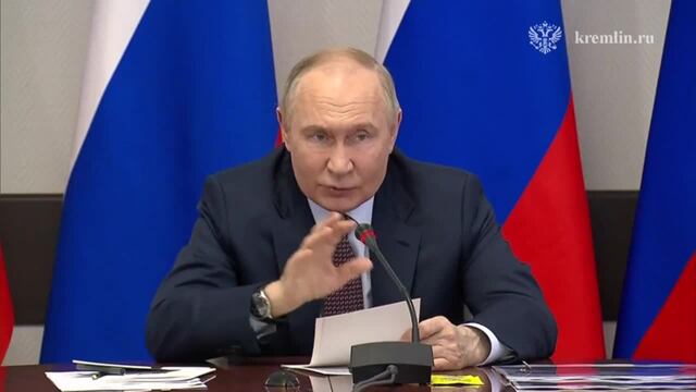 Putin llama a optimizar economía militar mientras Rusia lucha contra corrupción en FFAA