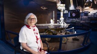 A los 82 años, la computadora humana de la NASA Sue Finley todavía mira a las estrellas