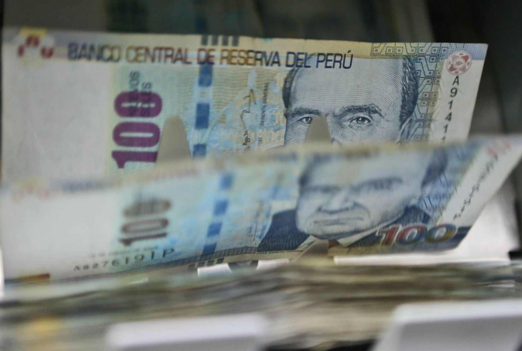 Elmer Cuba, titular del Ministerio de Economía y Finanzas (MEF), confirmó en una reciente entrevista que el Poder Ejecutivo trabaja en medidas relacionadas a las exoneraciones tributarias. (Imagen: Agencia Andina)