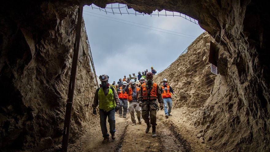 Operaciones, mantenimiento y servicios técnicos concentran parte de las posiciones con mayor presión de talento en la minería peruana. Foto: Andina