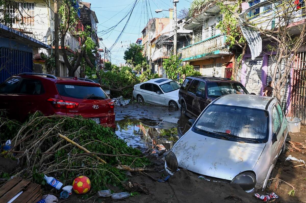 Vista de los daños causados tras el paso del huracán Otis en Acapulco, estado de Guerrero, México, tomada el 26 de octubre de 2023. (Foto de FRANCISCO ROBLES/AFP).