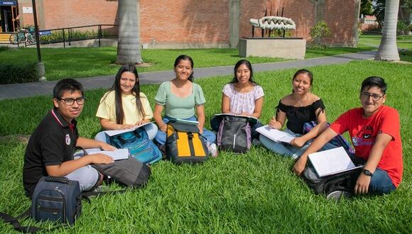 Alianza del Pacífico ofrece 100 becas a los peruanos para que estudien durante el segundo semestre académico del 2023 en uno de los cuatro países que conforman la Alianza del Pacífico. Foto: Pronabec