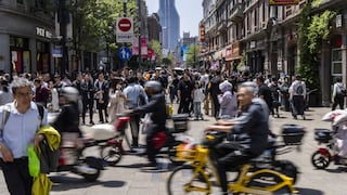 China sucumbe a desaceleración y reaviva debate sobre estímulos