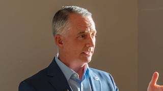 Quién es David Jolly, el exrepublicano que busca gobernar Florida como candidato demócrata
