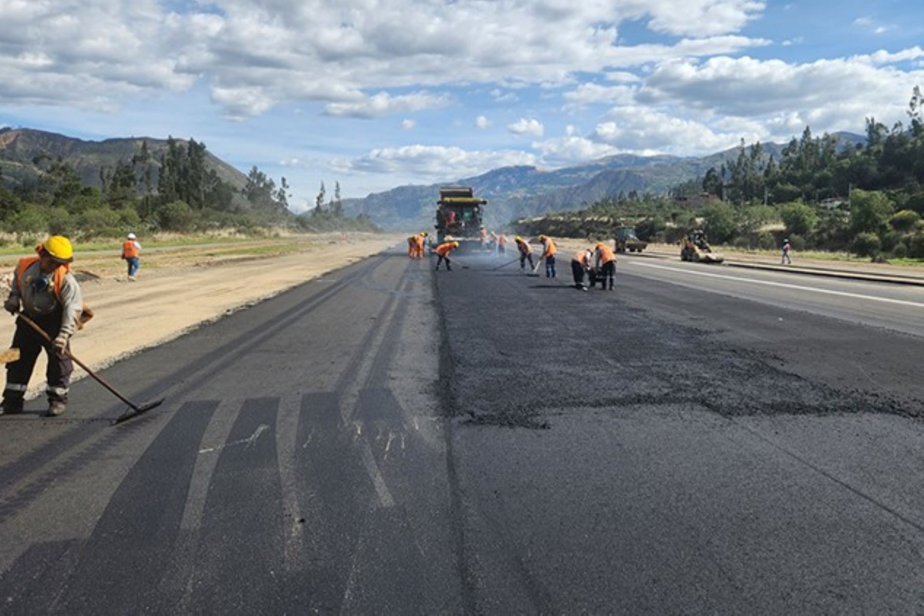 Según la web oficial de Latam Airlines, los precios empezarán desde US$ 46.69 para los boletos de ida, partiendo desde Lima. (Foto: Andina)