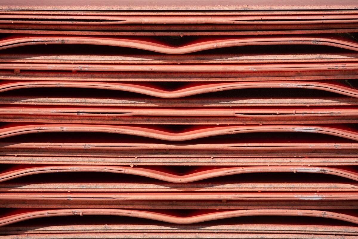 Newly-made copper cathode sheets stacked ahead of shipment at the Uralelectromed Copper Refinery, operated by Ural Mining and Metallurgical Co. (UMMC), in Verkhnyaya Pyshma, Russia, on Thursday, May 20, 2021. A rebound in the worlds largest economies as the vaccination against Covid-19 rolls out is stoking demand for metals, food and energy when supplies are still constrained, creating short-term shortages. Photographer: Andrey Rudakov/Bloomberg