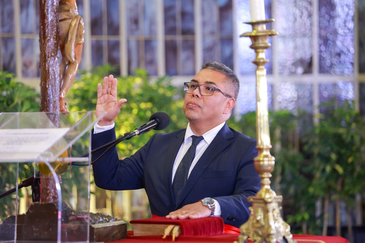 Vladimir Cuno jura como nuevo ministro de Desarrollo Agrario y Riego del primer gabinete de José Jerí. Foto: Presidencia.