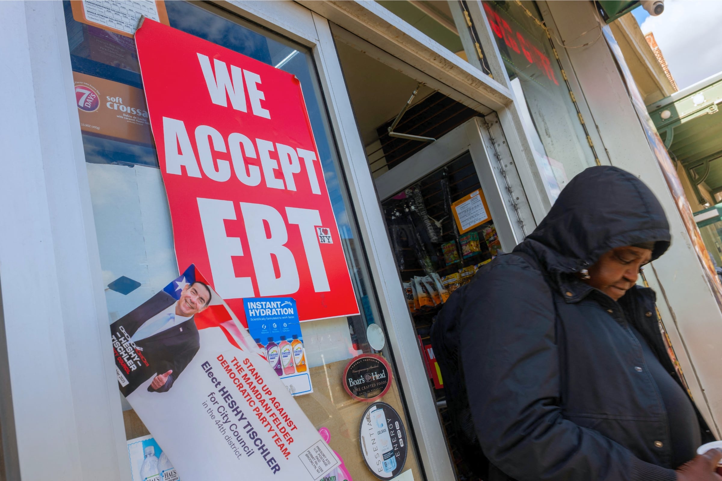 Un comercio en la Ciudad de Nueva York, donde aceptan pagos con las tarjetas EBT (Foto: AFP)