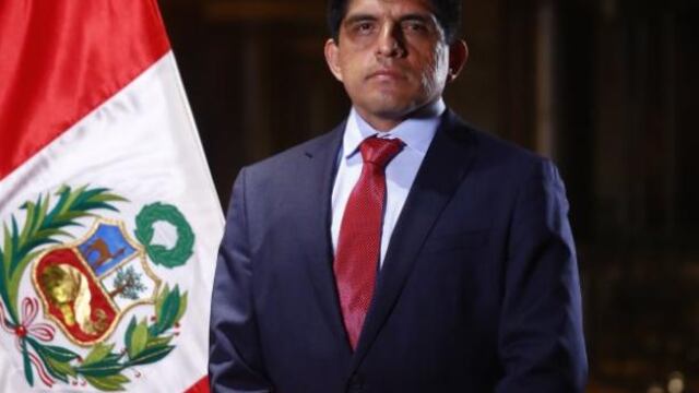 Fiscalización cita para hoy al exministro Juan Carrasco y al titular de Petroperú por caso Sarratea