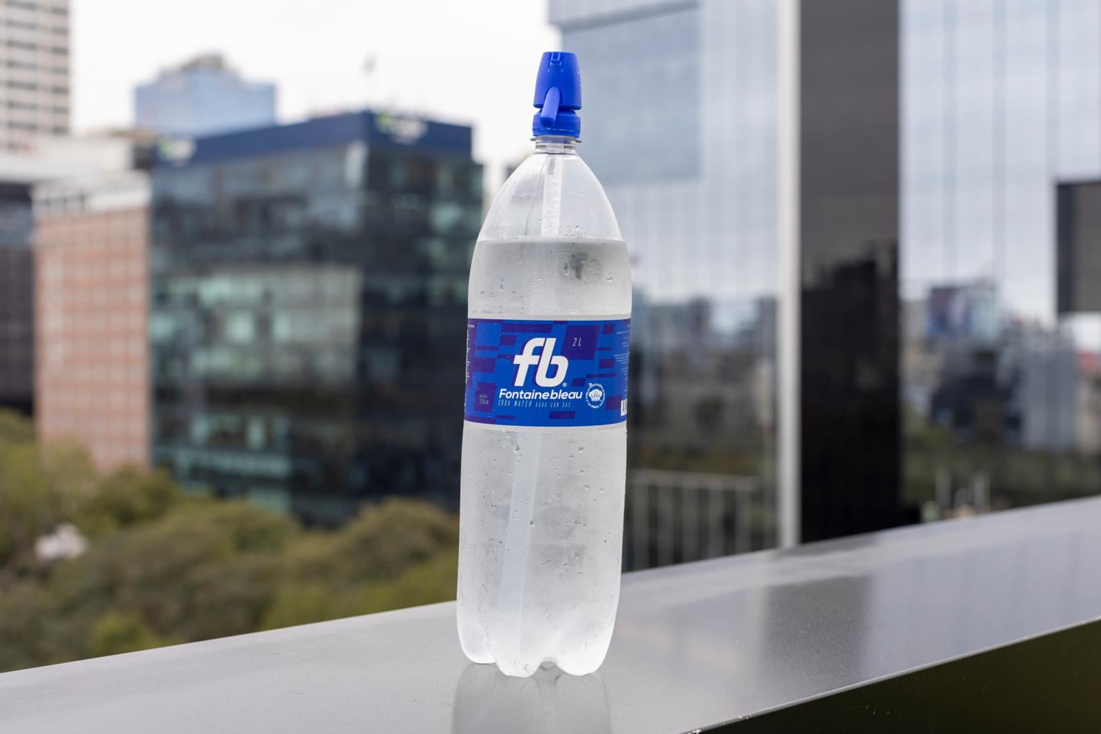 Con Soda Fontainebleau en formato sifón, la empresa busca recuperar una tradición de consumo y ganar espacio en bares y el canal horeca, impulsada por el auge de la coctelería. Foto: GEC / Mario Zapata