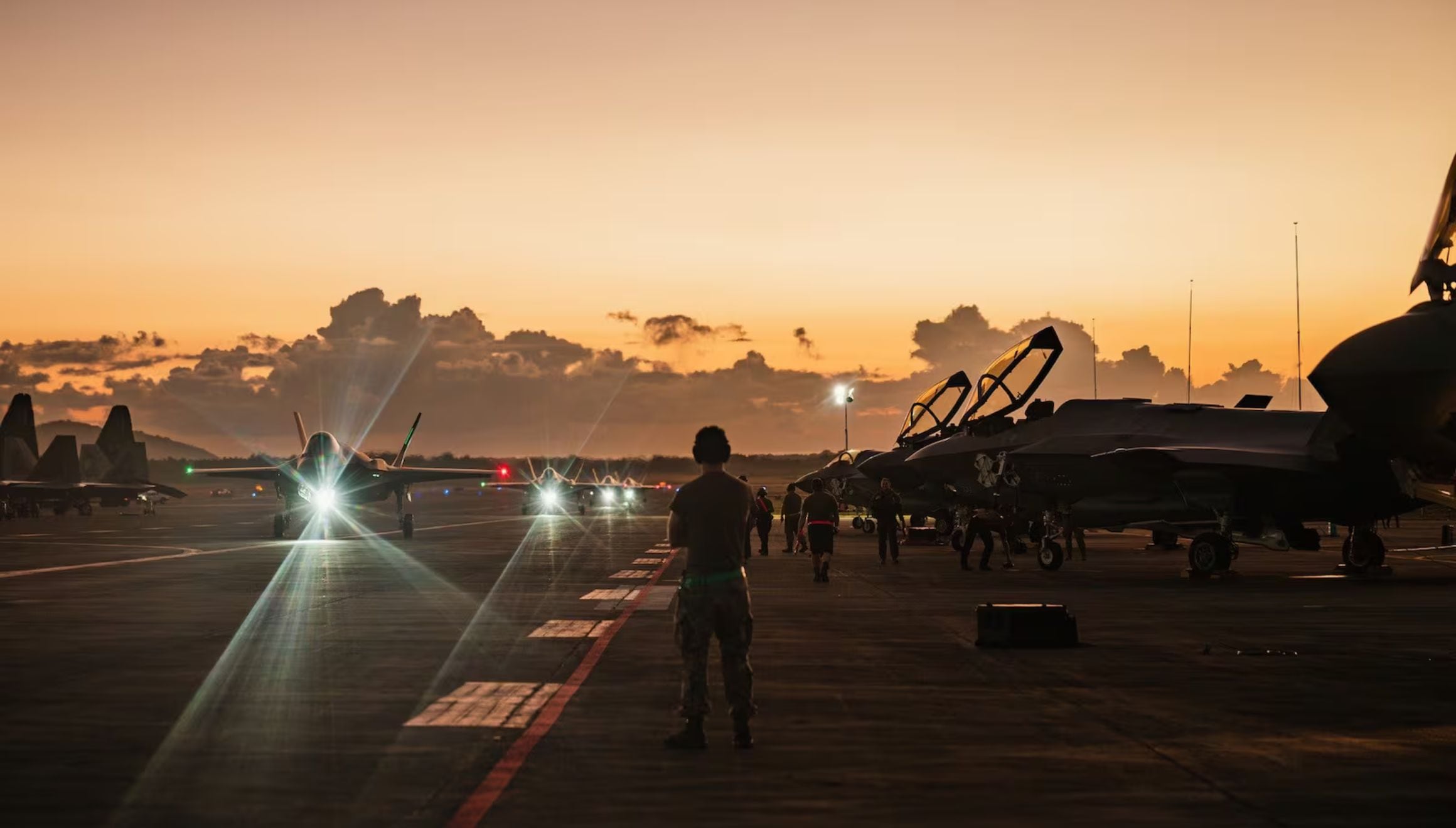Al menos una docena de F-22 Raptor pertenecientes al 1st Fighter Wing partieron el 4 de enero desde la Base Naval Roosevelt Roads, en el este de Puerto Rico. (Foto: @SA_Defensa)