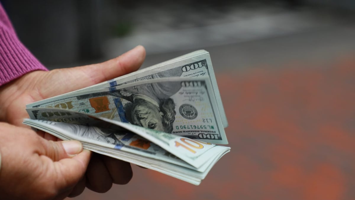 Dólar cierra la semana a la baja: ¿En cuánto cotizó este viernes 21 de agosto?