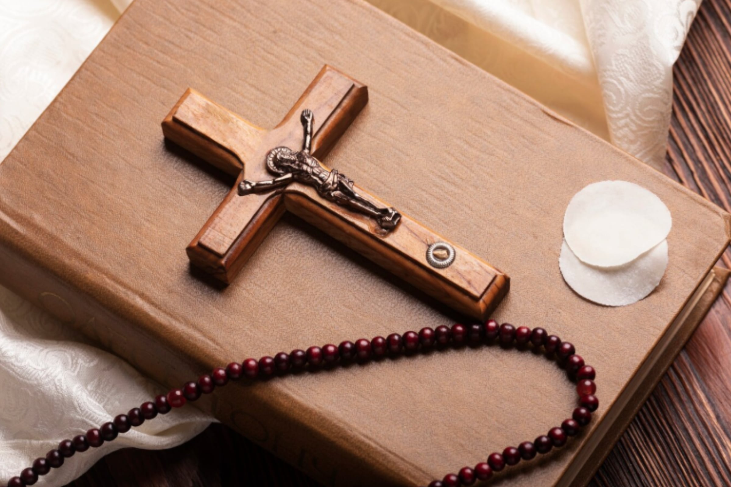 Habitualmente, la Semana Santa inicia con el Domingo de Ramos. (Crédito: Imagen referencial creada por El Comercio MAG usando la IA de Gemini)