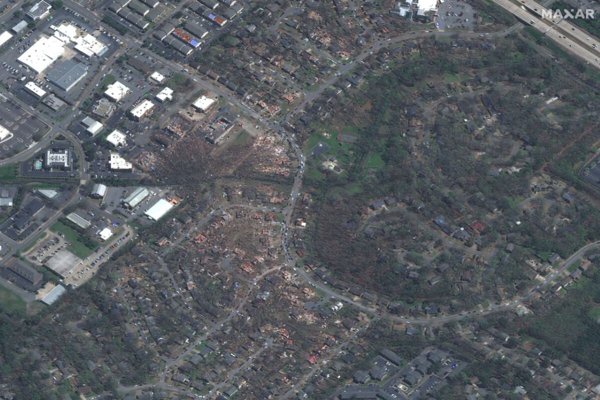 De acuerdo a la información del Centro de Predicción de Tormentas de la Oficina Nacional de Administración Océanica y Atmosférica de Estados Unidos, en el país norteamericano se registran unos 1,200 tornados cada año. (Foto: AFP)