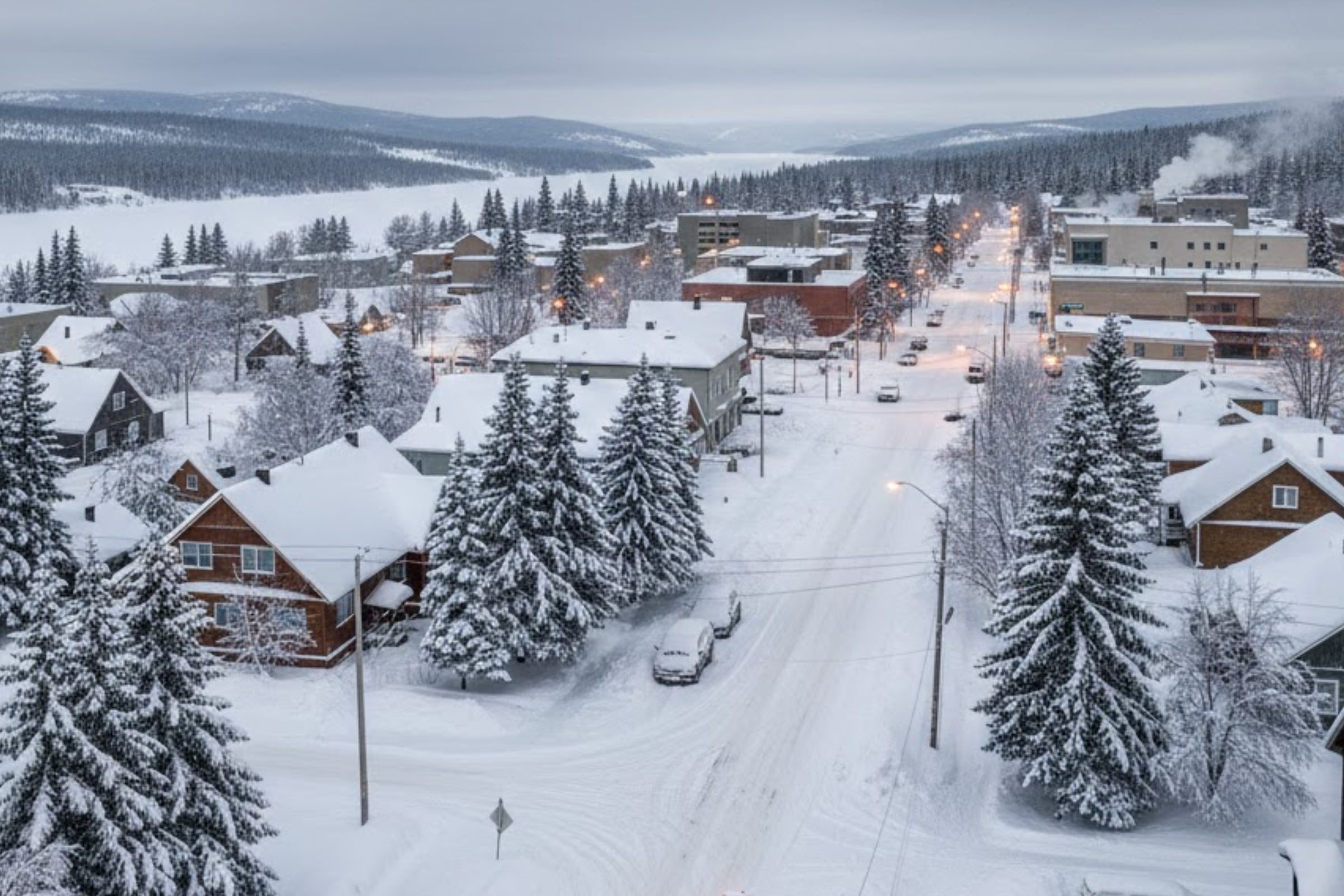 La ciudad de Fairbanks sería una de las más afectadas respecto a acumulaciones de nieve para este 14 de febrero. (Crédito: Imagen referencial creada por El Comercio MAG usando la IA de Gemini)