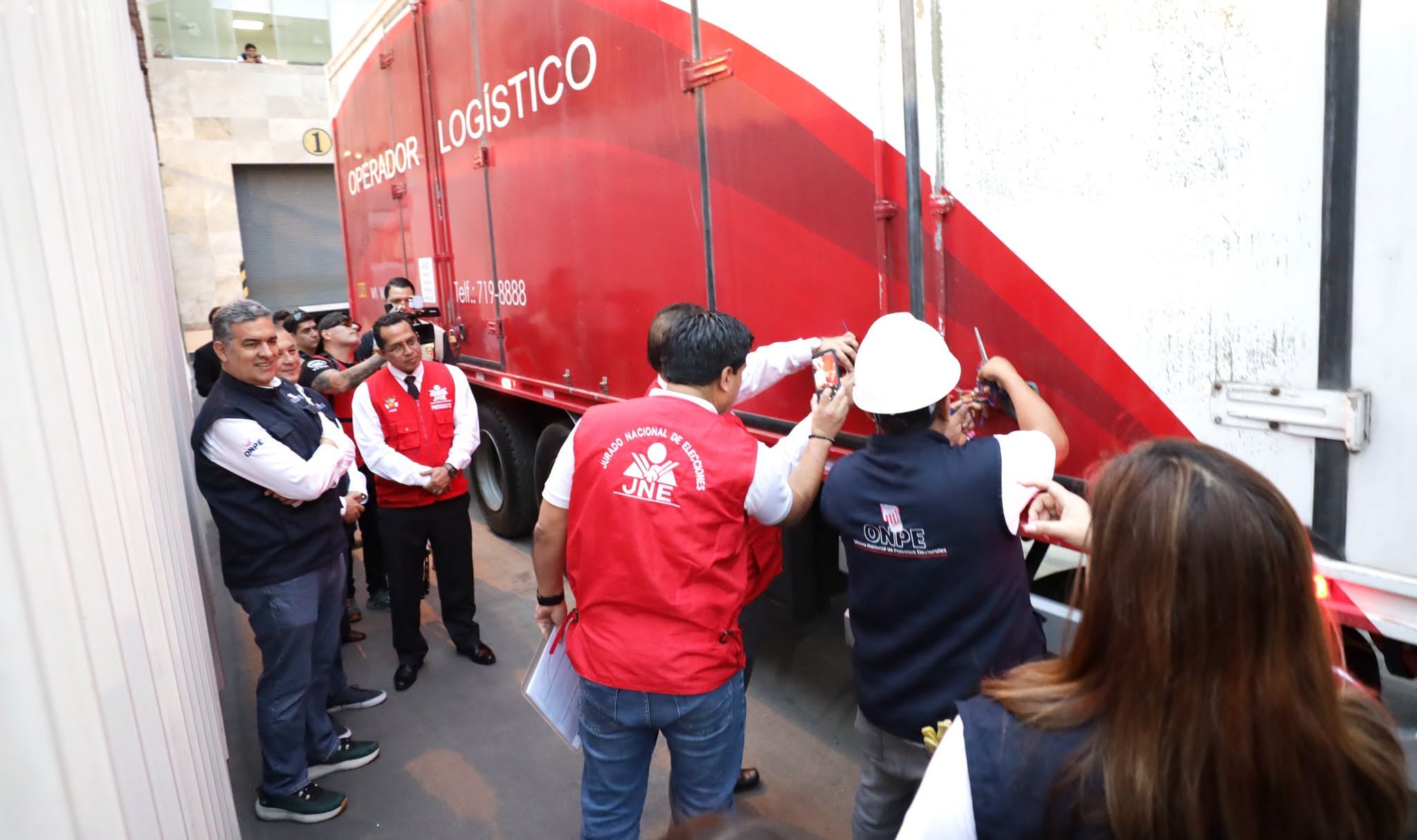 ¿Cuándo se conocerá la decisión? Roberto Burneo respondió sobre la controversia en torno a las credenciales de los primeros regidores. Foto: JNE