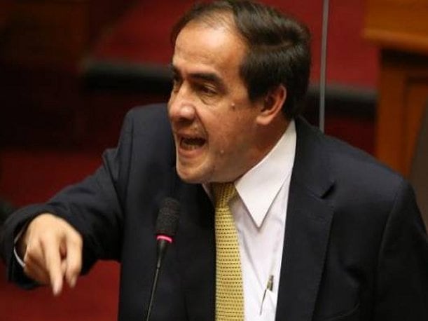 Yonhy Lescano aseguró que el Gobierno está protegiendo al señor Nicanor Boluarte. (Foto: El Comercio)