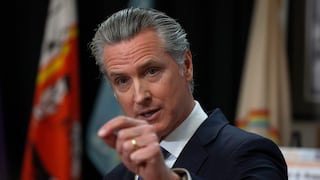 Oficial, Gavin Newsom firma la ley DFAL que regula las apps de remesas desde julio: lo que cambia para usuarios en California
