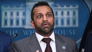 Grupo proiraní hackea correo electrónico del director del FBI y difunde fotos suyas