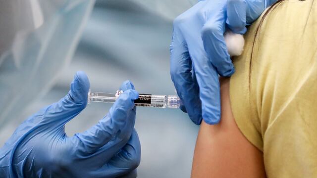 Casa Blanca planea enviar dosis de vacunas contra el COVID-19 a las farmacias