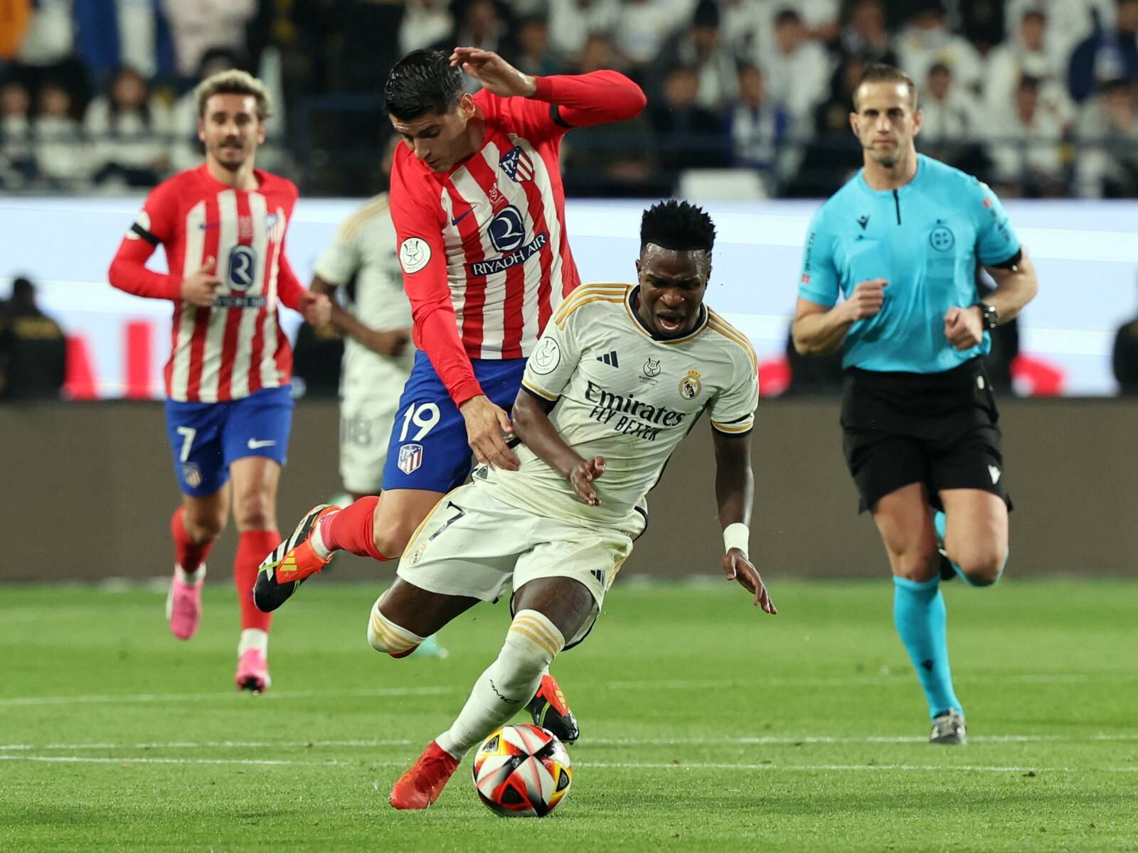 Revisa los horarios para ver el partido entre Real Madrid vs. Atlético Madrid este jueves 18 de enero por los octavos de final de la Copa del Rey 2024. (Foto: AFP)