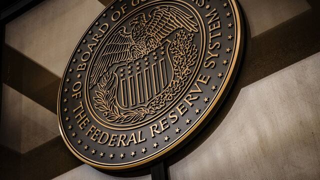 Fed establece regla para tasa de referencia alternativa a Libor