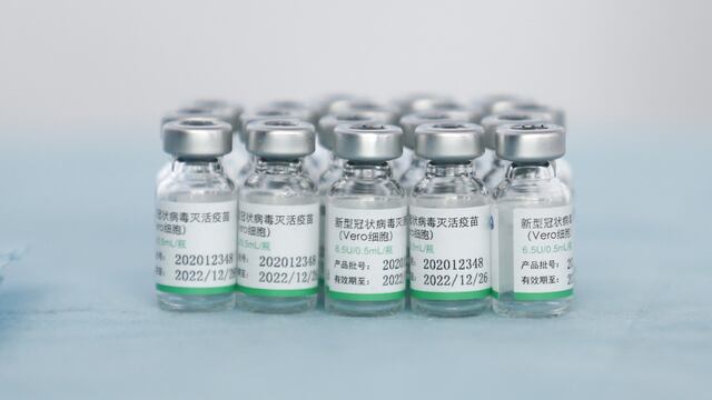 Comando Vacuna: Gobierno debería exigir publicación de ensayos clínicos de Sinopharm 