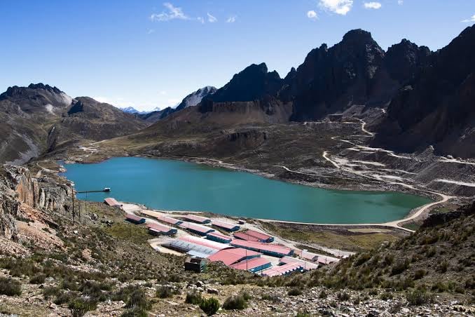 La minera peruana Alpayana ha crecido en los últimos años mediante adquisiciones y hoy opera varias unidades subterráneas polimetálicas en Perú y el extranjero. (Foto: Alpayana)