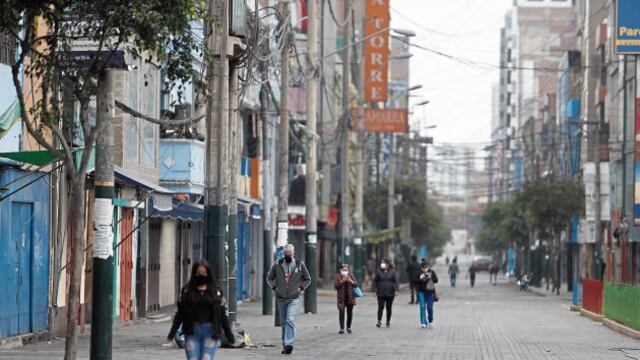 Inteligo prevé una caída de la economía peruana de 13.6% en 2020