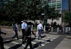 Bancos de Wall Street recortan miles de empleos en trimestre más rentable de su historia