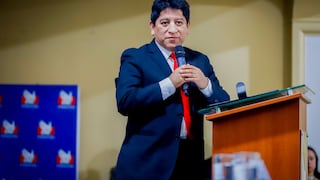 Defensor Josué Gutiérrez pide disculpas por declaraciones sobre eventual cierre del Congreso