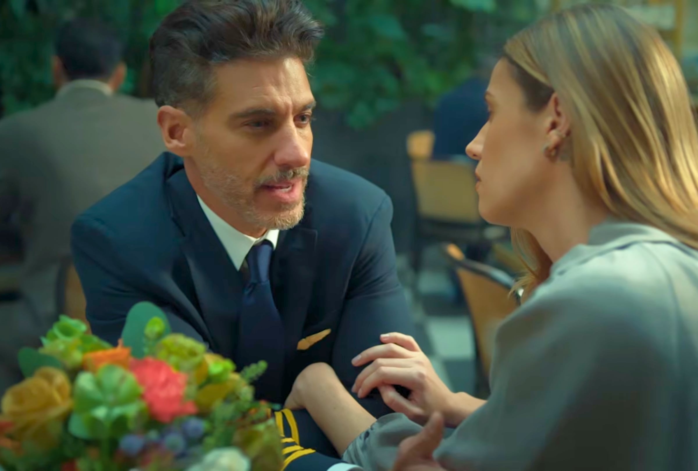 Los actores Erick Elias y Pamela Almanza son parte del elenco principal de la serie mexicana "Entre padre e hijo", creada y dirigida por Pablo Illanes (Foto: Netflix)