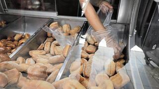 Maíz y trigo cotizan más bajo: ¿pan y pollo lo harían también?