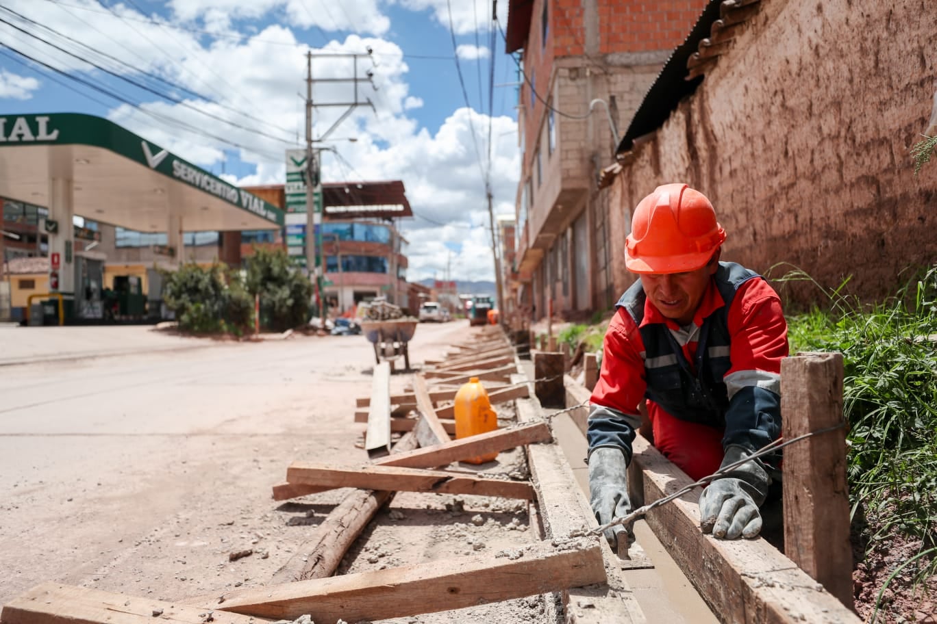 Solo 22 de las 32 EPS habilitadas por la Sunass se capacitaron para usar recursos frente a El Niño. Foto: MVCS