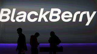 Los ingresos de BlackBerry caen un 64%