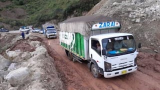 Deslizamiento en cerro Colorado bloquea vía clave entre Junín, Huancavelica y Ayacucho