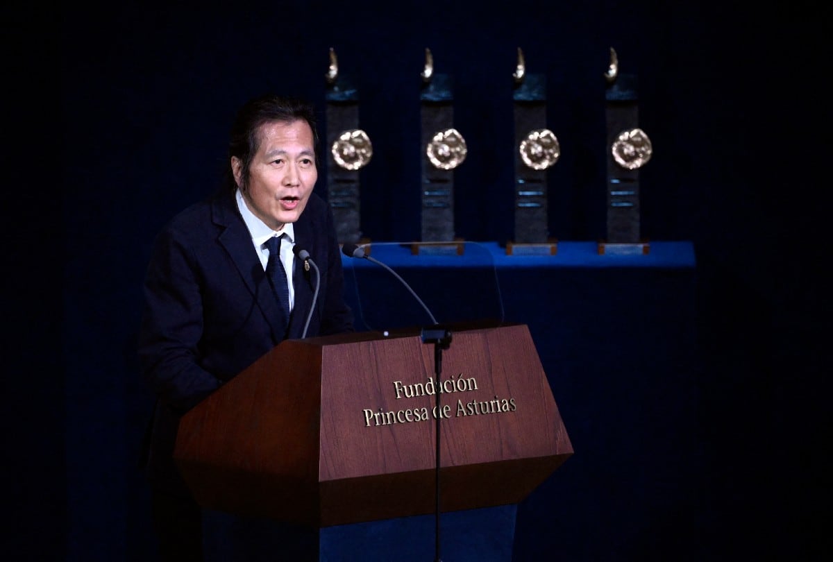 Para el filósofo Byung-Chul Han, muchas personas se exigen cada vez más creyendo que así alcanzarán la realización. | Crédito: MIGUEL RIOPA / AFP