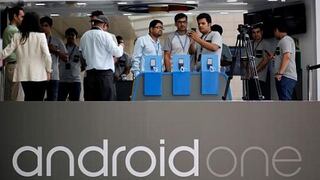 Google lanza teléfono Android de US$ 105 en India