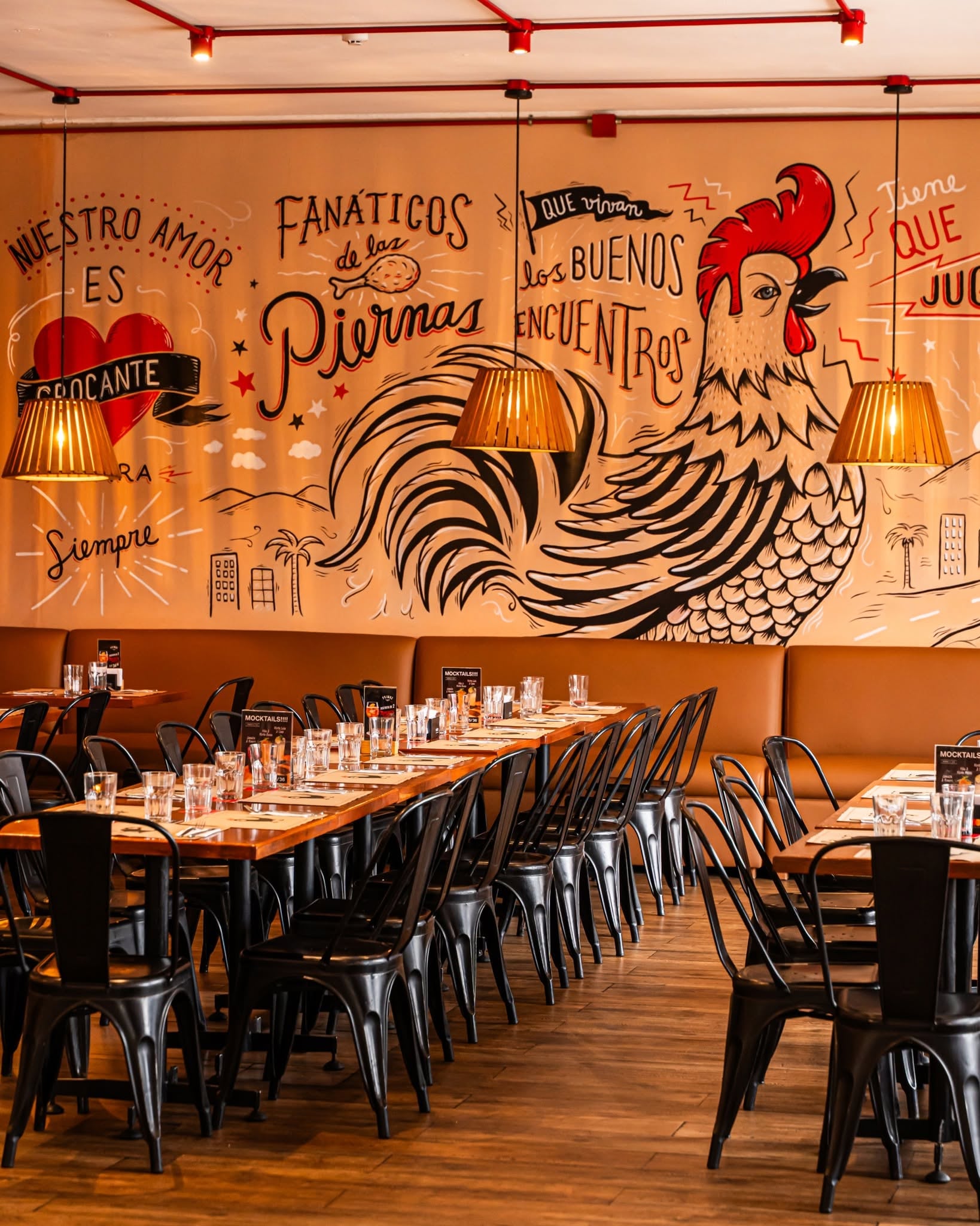 Con la apertura, la cadena sumará siete locales de Primos, cinco en Lima y dos en playas del sur (Boulevard de Asia y Punta Hermosa), además de un dark kitchen en San Borja dedicado al delivery.