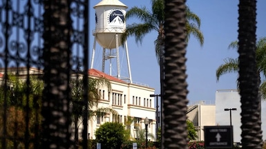 Compra de Warner Bros.