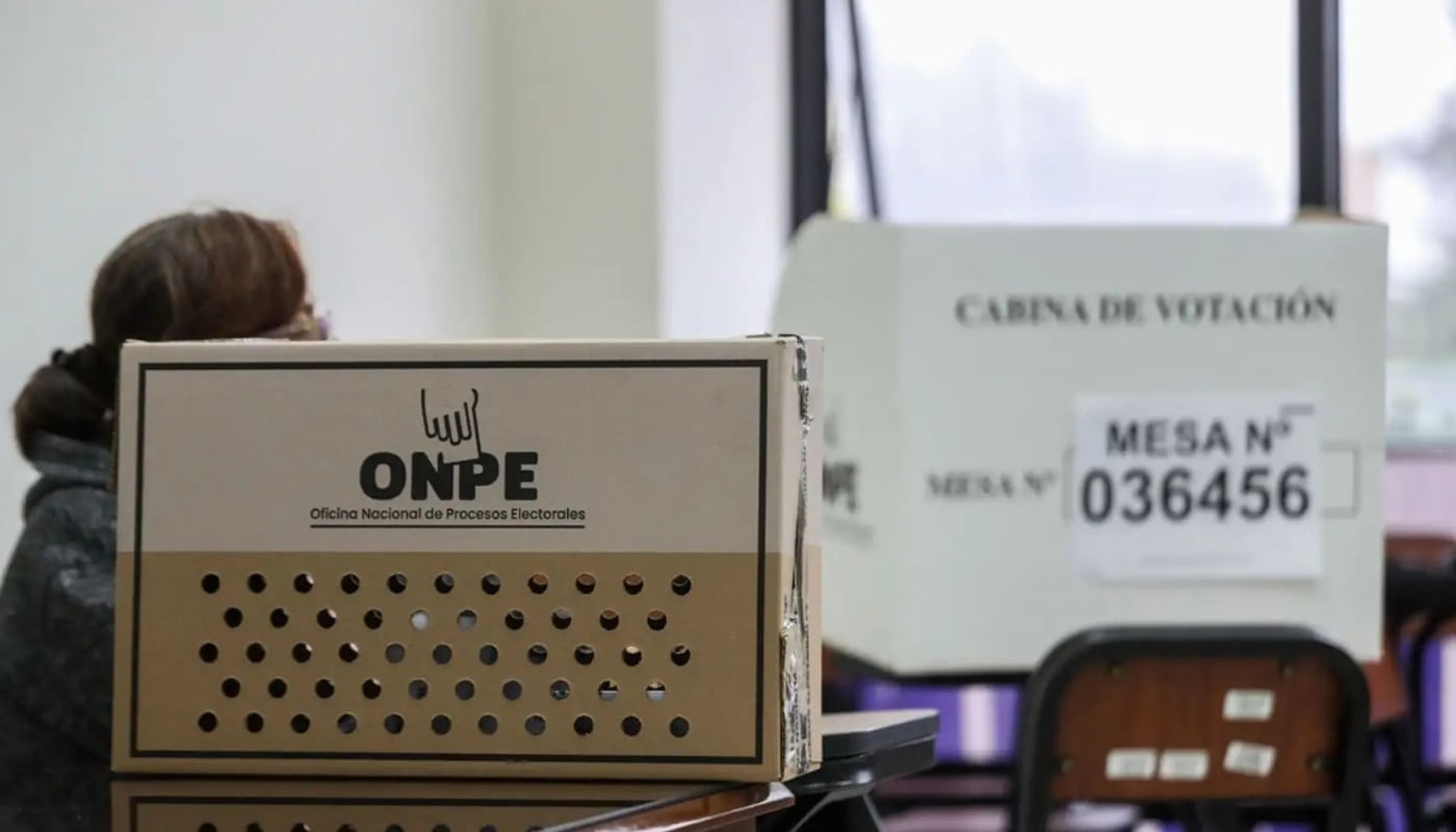 Según el sorteo público del 10 de junio de 2026, el bloque de partidos políticos irá en la parte superior de la cédula de sufragio. | Foto: Andina