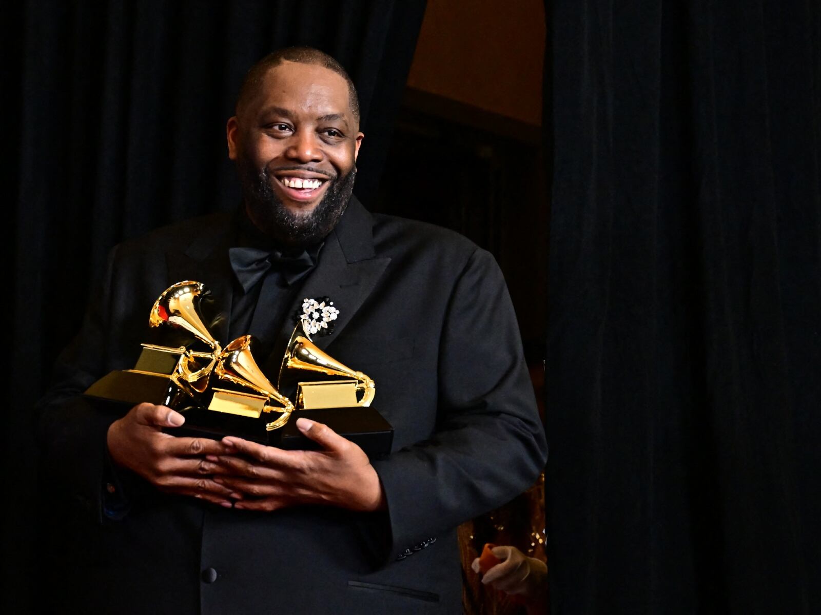 El rapero estadounidense Killer Mike de 48 años dijo que, para hacer hip hop, no importa la edad, durante los premios Grammy 2024 (Foto: AFP)