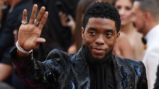 Oscar 2019: Chadwick Boseman, protagonista de "Black Panther", llegó a la gala con elegante traje de brillos