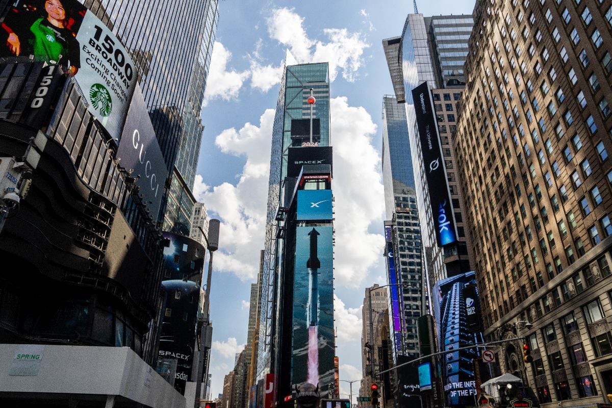 El Nasdaq MarketSite durante la ceremonia de cierre de la sesión de SpaceX en el Nasdaq MarketSite de Nueva York, el 12 de junio. Fotógrafo: Adam Gray/Bloomberg