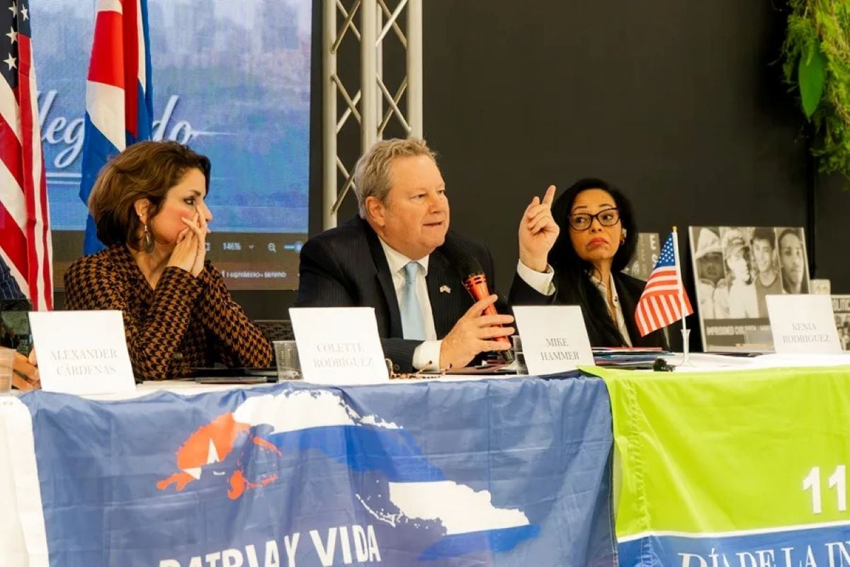 Mike Hammer, jefe de la misión diplomática de EE.UU. en La Habana, durante su visita a Roma, donde sostuvo reuniones con autoridades vaticanas y representantes del exilio cubano. Foto: EFE.