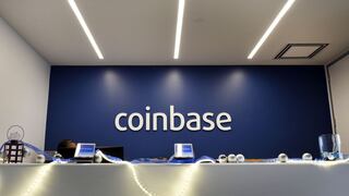 Rechazan petición de Coinbase de desestimar una demanda de autoridades de EE.UU.
